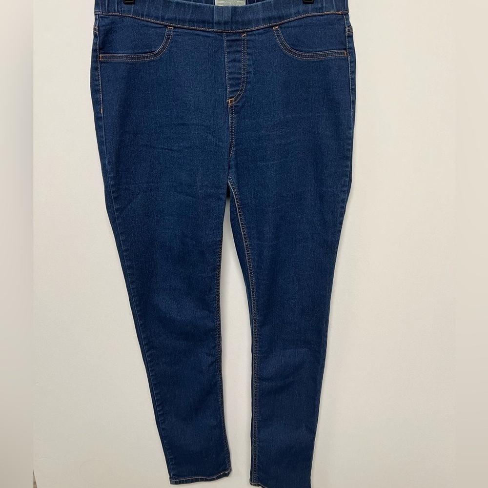 BOBBIE BROOKS LADIES SKINNY JEANS. SIZE. XL.  DARKER MEDIUM BLUE